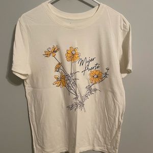 Zoe + Liv, White Graphic Floral Tee